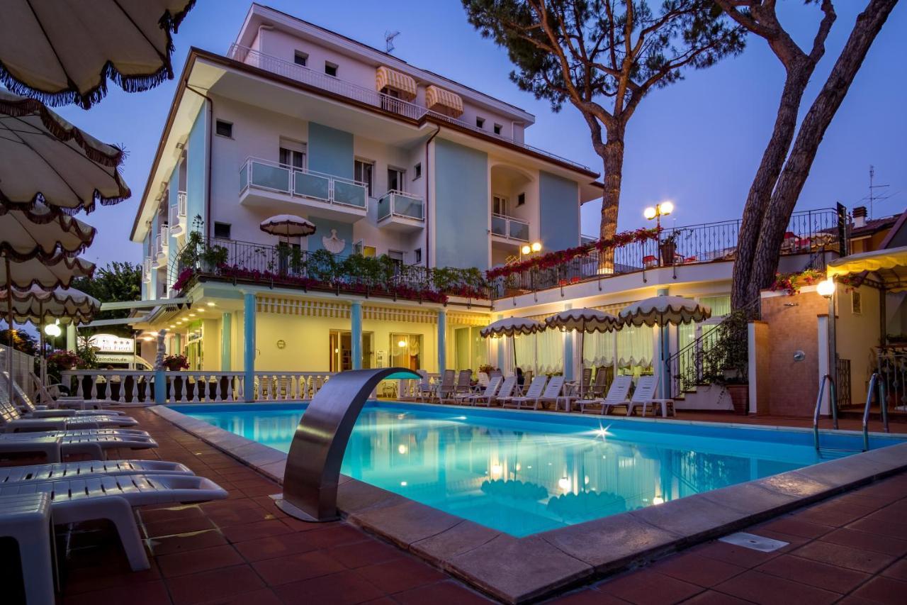 Hotel Villa Dei Fiori - Sul Mare Con Piscina Viserbella di Rimini Zewnętrze zdjęcie