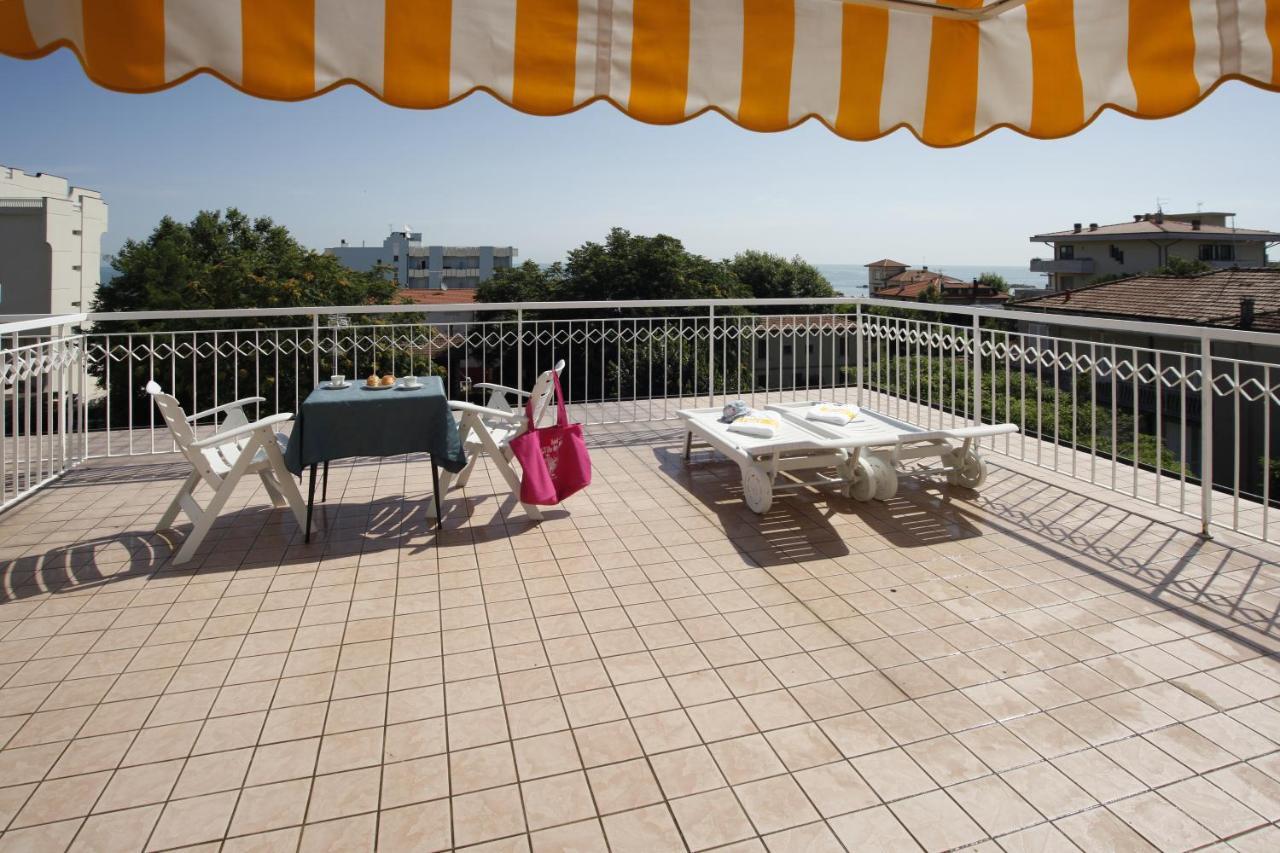 Hotel Villa Dei Fiori - Sul Mare Con Piscina Viserbella di Rimini Zewnętrze zdjęcie
